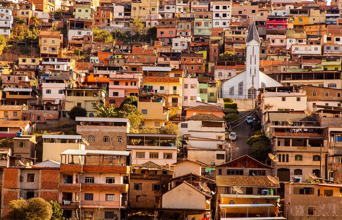 Brazil-Minas-Gerais-Coloured-houses-and-church-in-a-sloping-city.jpg