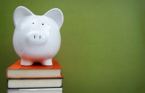 Savings-Education-University-Piggy-Bank-Book-Study-700x450.jpg